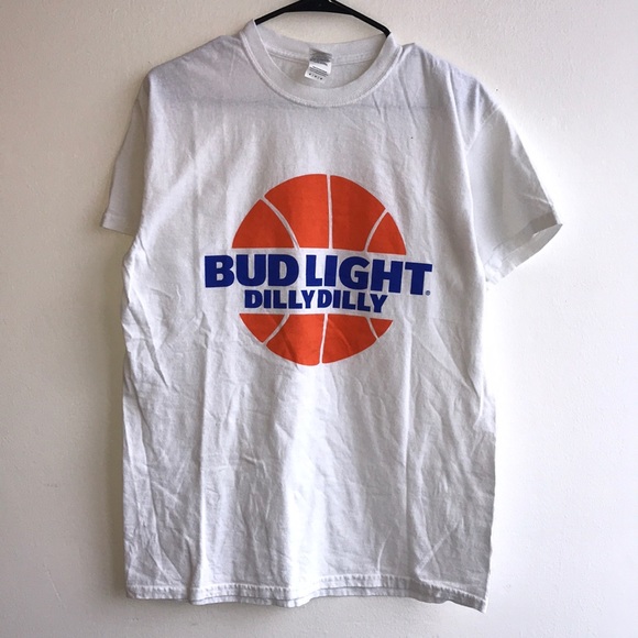 Bud Light Dilly Dilly T-Shirt Size Medium - Picture 1 of 3